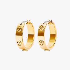TORY BURCH SMALL MILLER STUD HUGGIE EARRING.